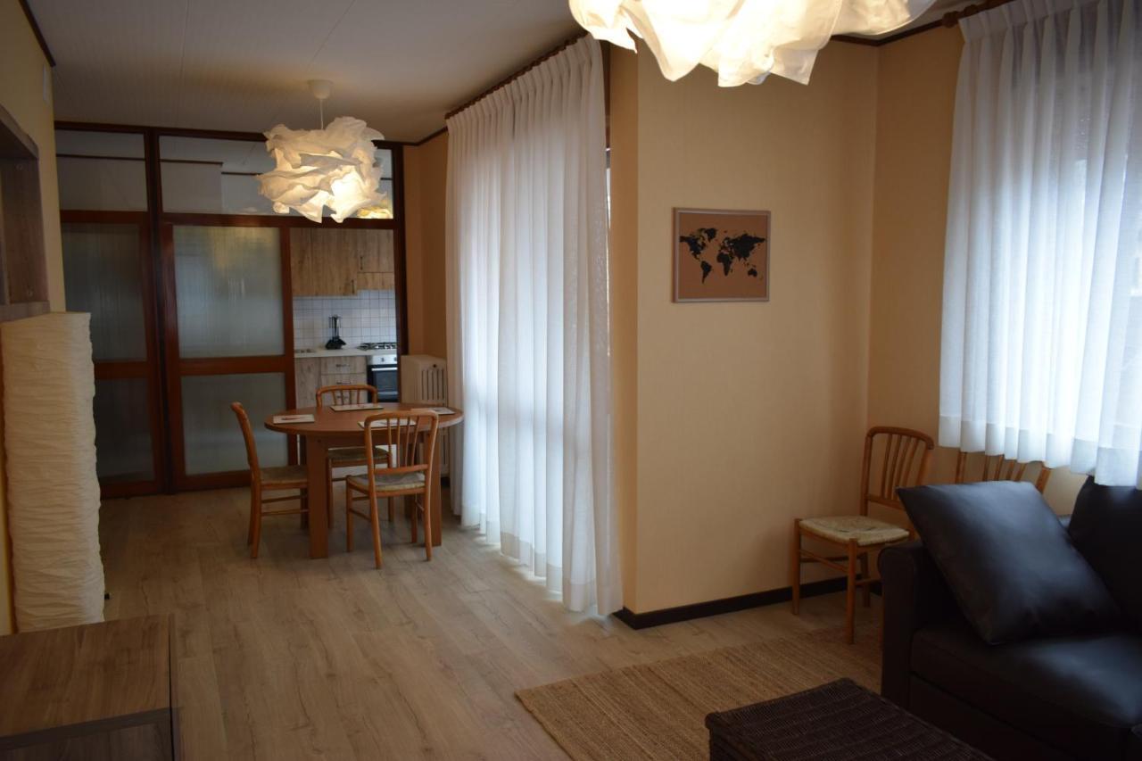 Lozzo Di Cadore - Dolomiti - Piazza IV Novembre Lozzo Cadore المظهر الخارجي الصورة